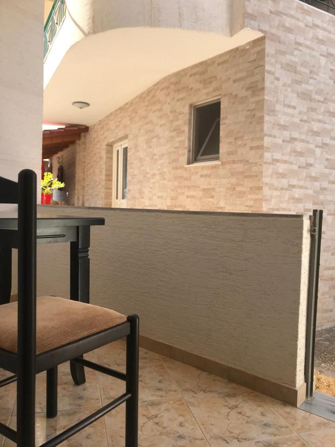 Guesthouse Flamur Ксамил Екстериор снимка